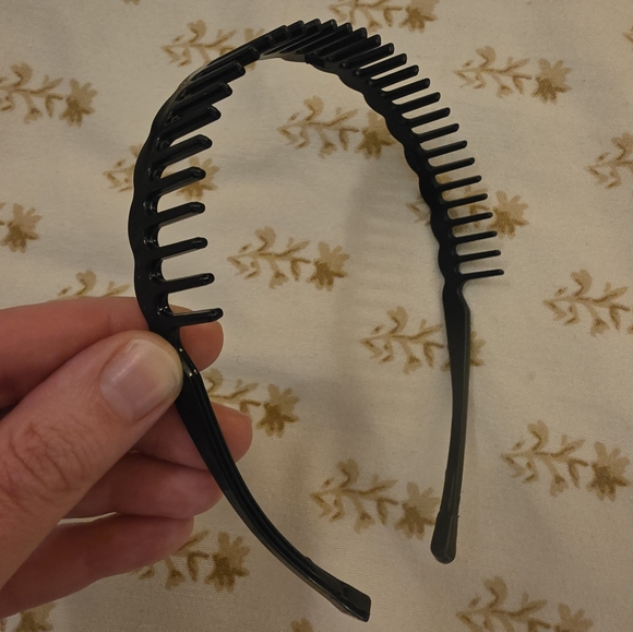 🌻$2🌻Black Hair Comb Headband - Picture 1 of 1